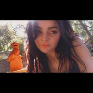 Meet your Posher, Macy